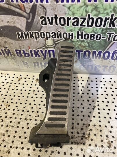 Педаль газа Skoda Yeti 1.2