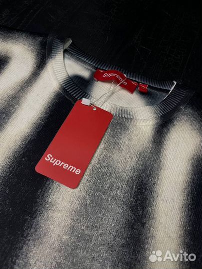 Свитер supreme blurred logo