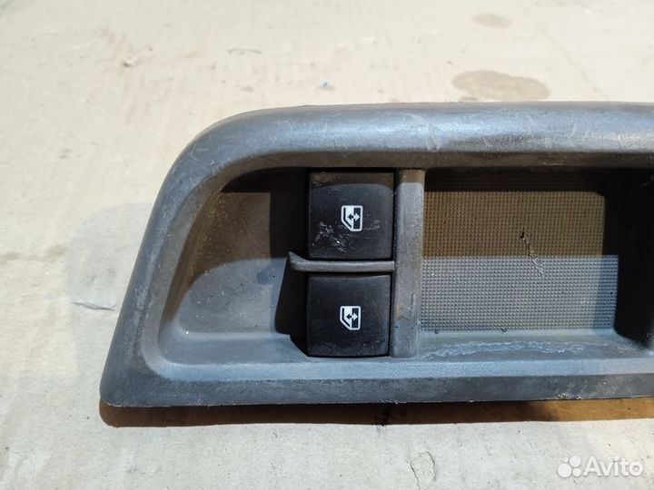 Блок управления стеклоподьемниками Chevrolet Cobal
