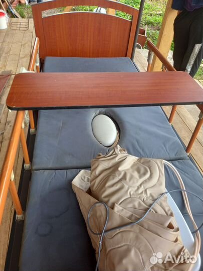 Медицинская кровать для лежачих больных