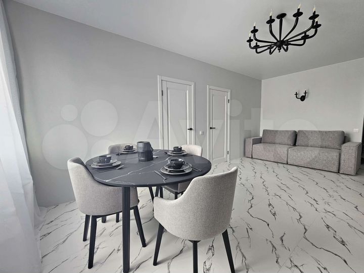 3-к. квартира, 88,4 м², 13/18 эт.