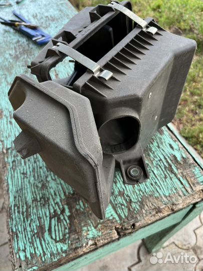 Корпус воздушного фильтра Лансер 9