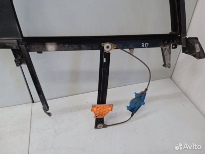 Стеклоподъемник задний правый Audi A4 B6 1.8 2004