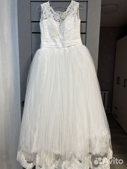 Свадебное платье 40