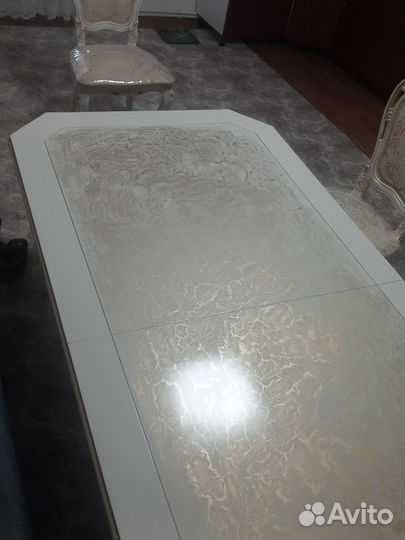 Стол, стулья