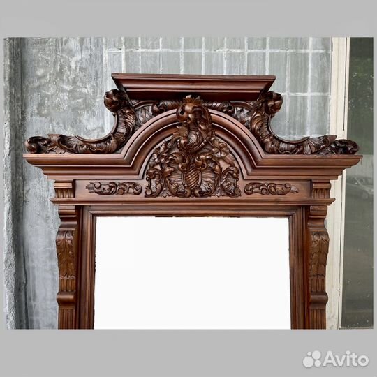 Зеркало старинное на консоли 0232