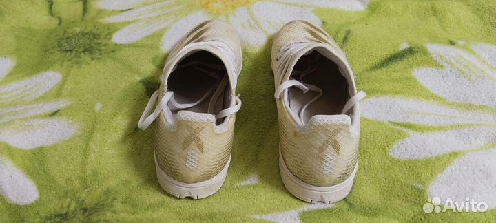 Футбольные бутсы adidas