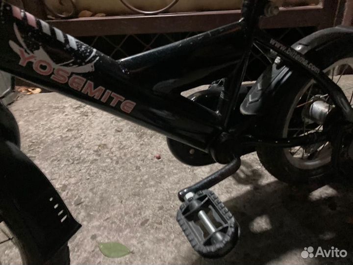 Детский велосипед четырехколесный