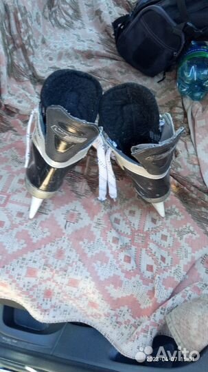 Хоккейные коньки bauer детские