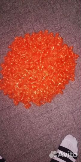 Рыжий парик клоуна