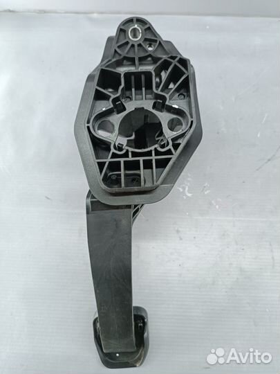 Педаль сцепления Skoda Rapid 2013-2020