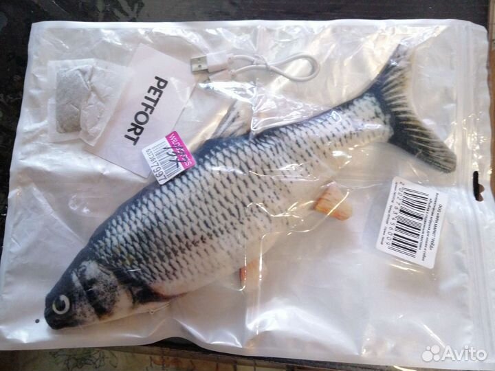 Игрушка рыбка для кошек