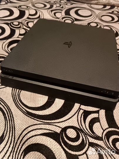 Sony playstation 4 PS4 slim 1tb