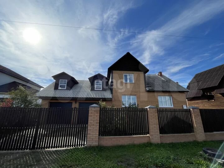 Дом 131,4 м² на участке 11,4 сот.