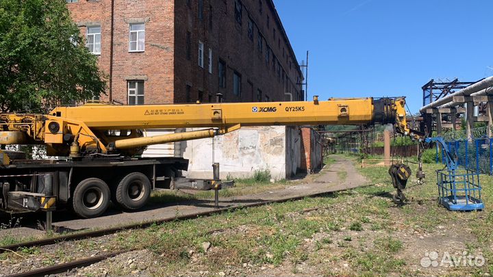 Аренда крана 25т. Услуги крана. Автовышка