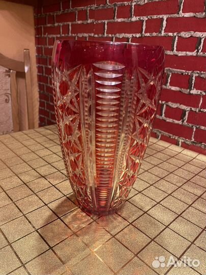 Ваза хрустальна цветная