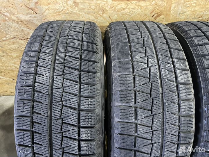 Bridgestone Blizzak Revo GZ 215/45 R17 87Q