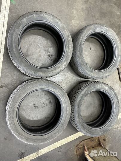 Nokian Tyres Hakkapeliitta 8 215/55 R17 98T