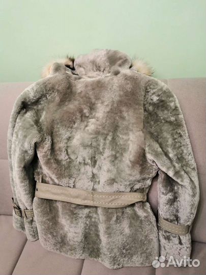 Шуба из мутона с капюшоном