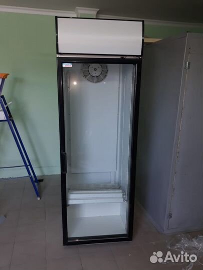Холодильный шкаф б/у