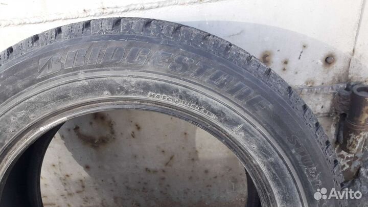 Bridgestone Blizzak Revo GZ 225/60 R17