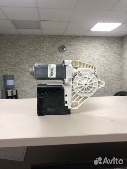 Моторчик стеклоподъемника Фольксваген пассат сс