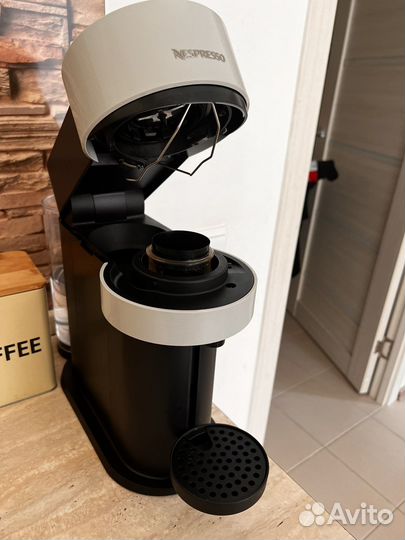 Кофемашина nespresso Vertuo Next GCV1 Light grey
