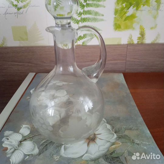 Бокалы и рюмки стекло. Графин хрусталь