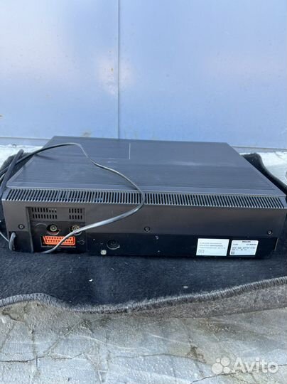 Видео магнитофон Philips