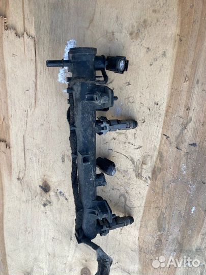 Citroen c3 форсунка топливная рампа 1.4