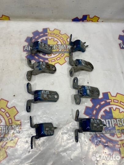 Петли дверей Toyota Rav4 хэтчбек 1AZ 2003