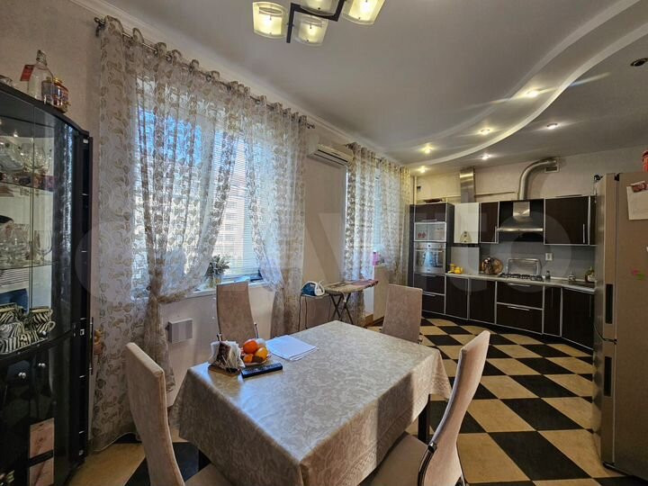 4-к. квартира, 176,6 м², 3/5 эт.