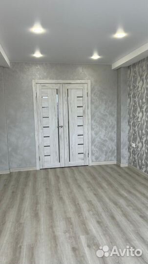 Поклейка обоев