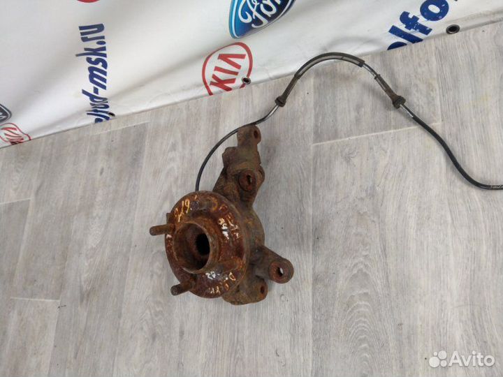 Кулак поворотный передний правый Ford Fiesta