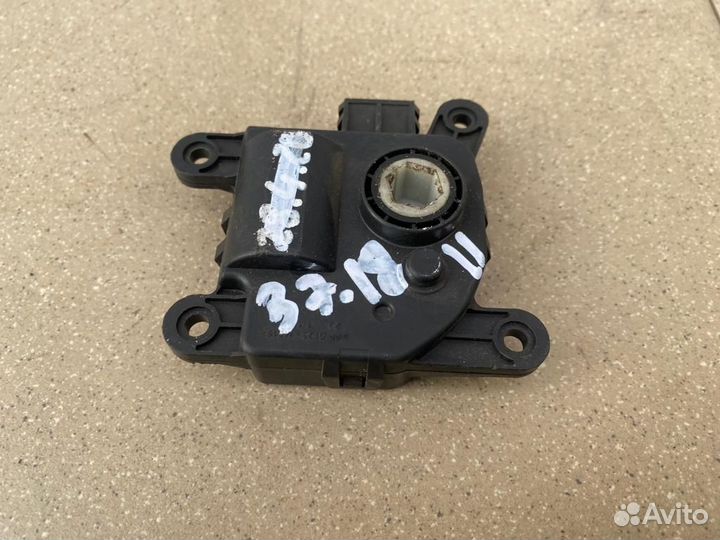 Моторчик заслонки печки Hyundai Solaris