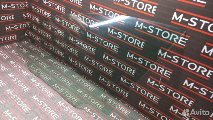 Стекло боковое переднее левое Mercedes-Benz