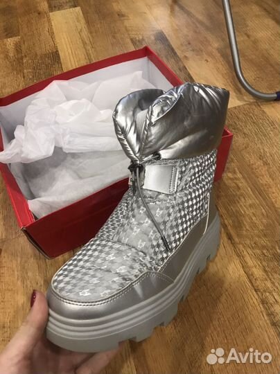 Женские дутики зимние