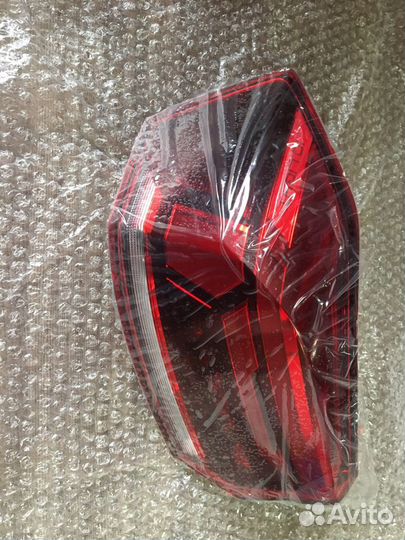 Задний левый фонарь volkswagen polo 6n5945095