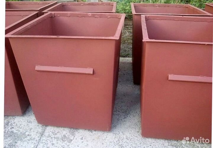 Мусорный контейнер