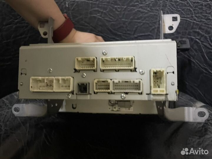 Оригинальная магнитола Toyota Rav 4 2013