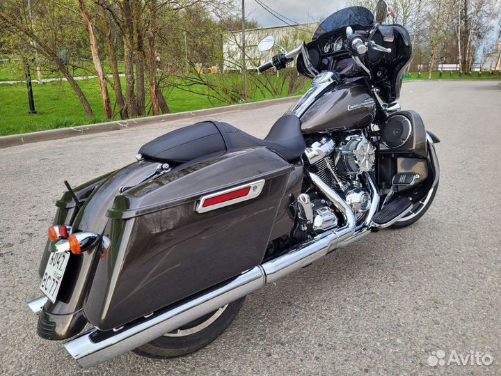 Harley davidson street glide 2021 год