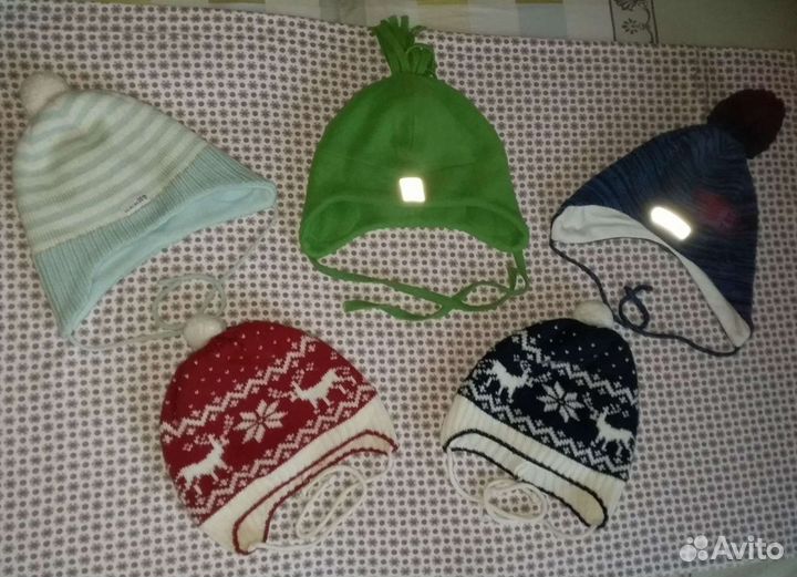 5 шапок и р. 46-50 и варежки демисезон/межсезонье