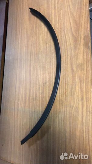 Молдинг крыла Renault Sandero 08- на арку зад. лев