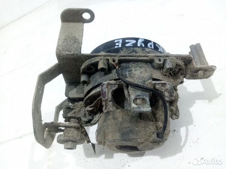 Правая противотуманная фара Suzuki Swift 3