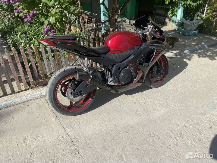 Suzuki gsxr 1000 k8