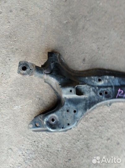 Подрамник передний Toyota Rav4 ACA20 1AZ 2001