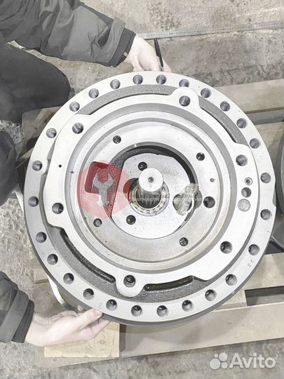 Редуктор хода Volvo EC480