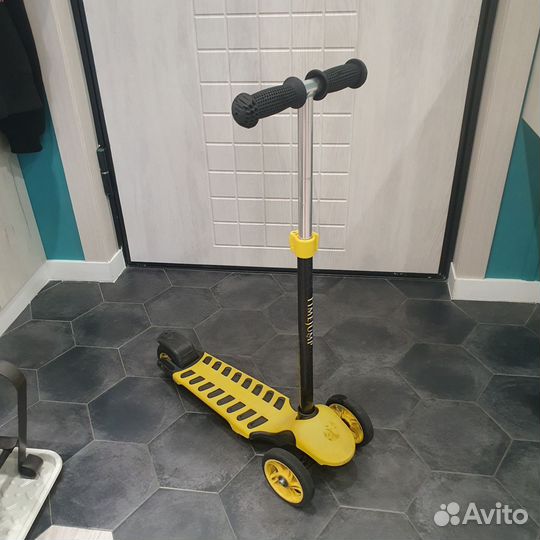 Самокат детский трехколесный