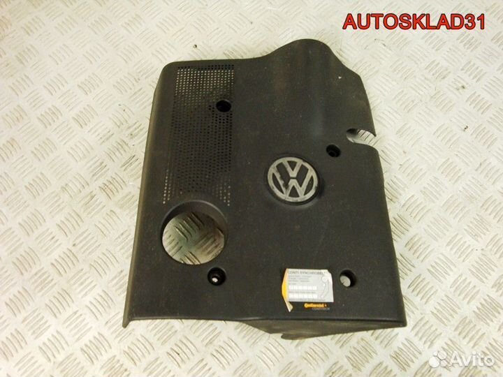 Декоративная крышка двигателя Passat B5 06B103935C