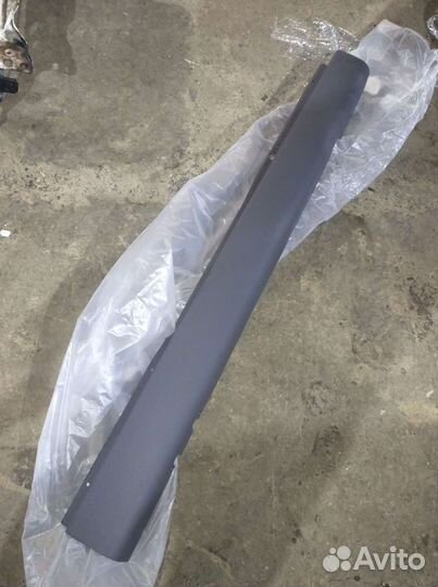 Бампер задний Форд Транзит центр 2000-2014